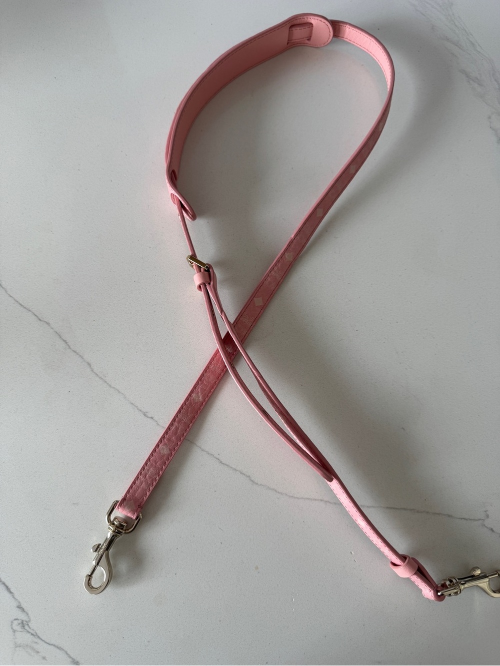 Mcm crossbody bag strap in pink visetos